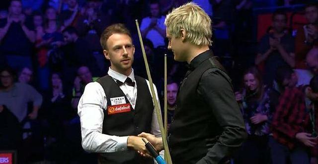 的表现都值 的表现都值